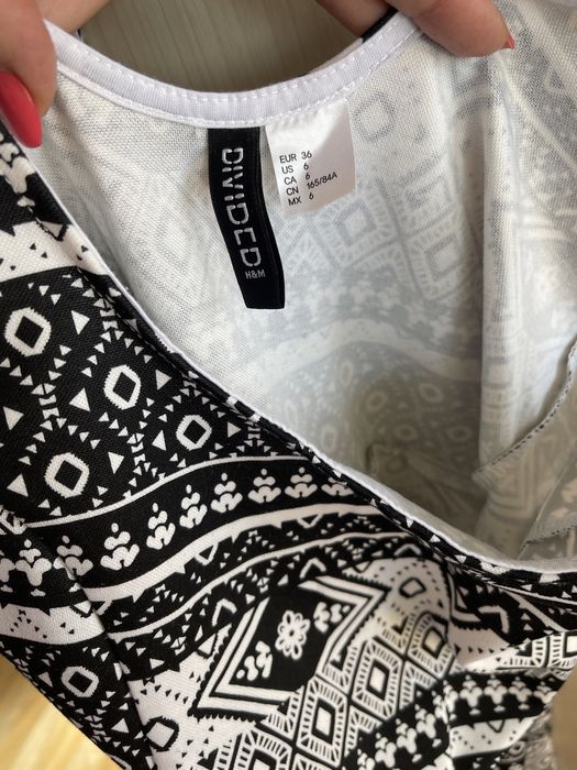 Дамска рокля черно и бяло