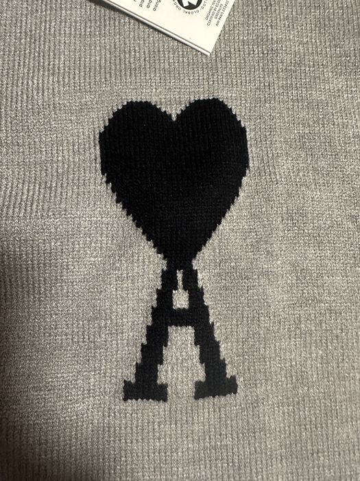 Pulover Ami cu etichete