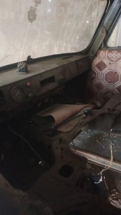 Уазик разобранный