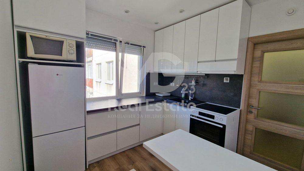 Дава се под наем Двустаен апартамент в Пловдив, Център - 60 кв.м за 459 € - Снимка #6