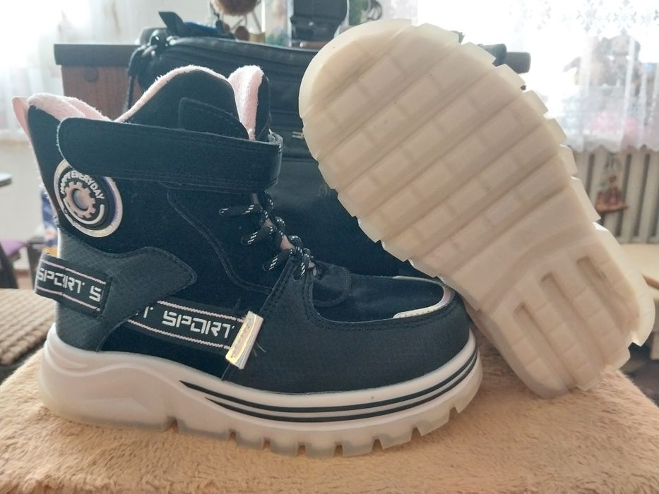 Обувь детская новая