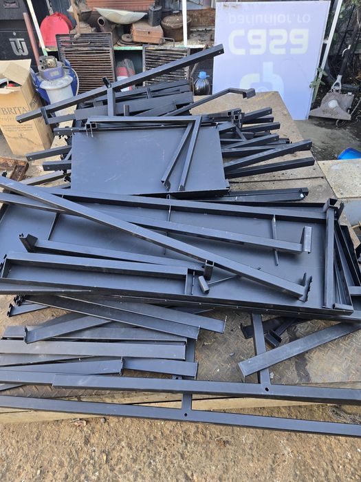 Rafturi etajere magazin dressing depozitare