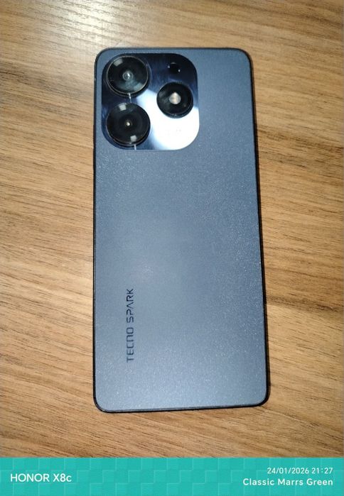 Tecno spark 10 pro 800 000