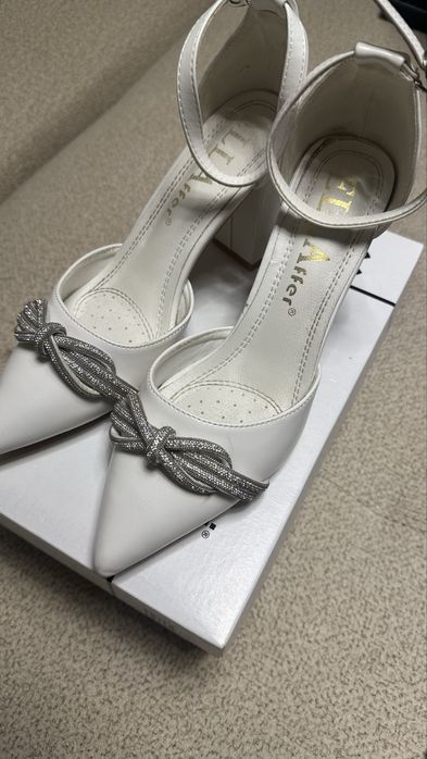 Туфли белые/свадебные