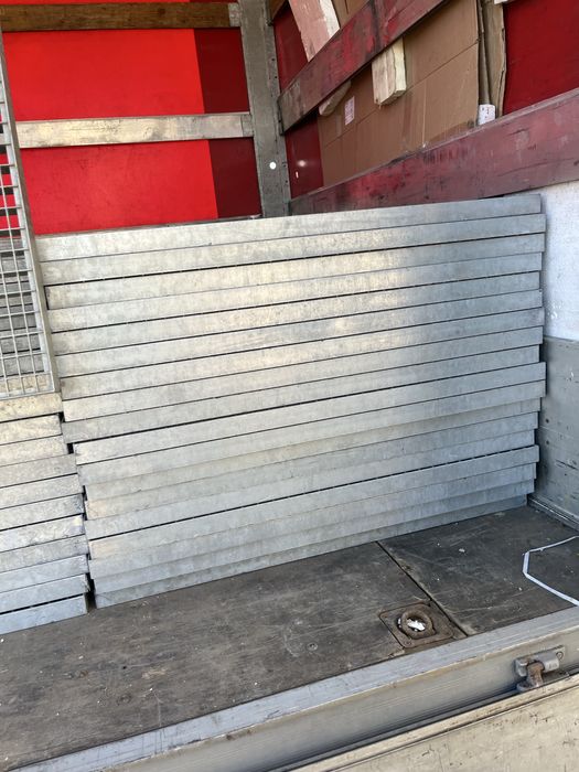 Gretare zincate galvanizate trepte