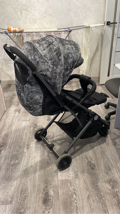 Продам коляску лето прогулочная