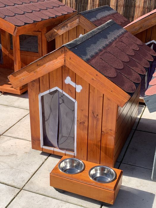 Cușcă de câine izolată, autentică - calitate garantată