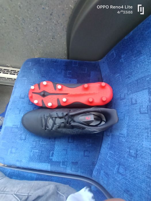 Pantofi Fotbal Kipsta marimea 44 - 45