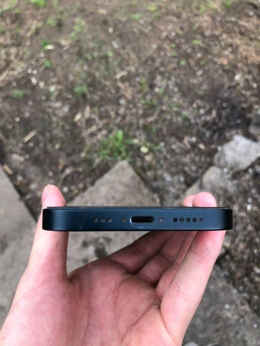 Продам айфон 13...