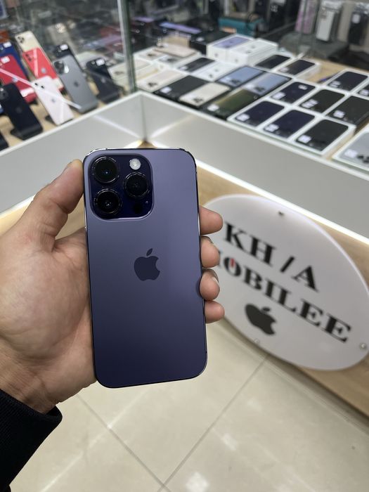 iphone 14 pro.        .