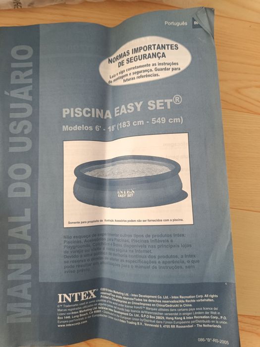 Надуваем басейн 244см х 76см