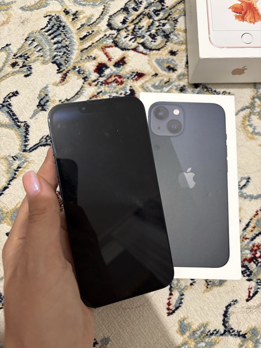 Продаю iPhone 13 — состояние идеальное!