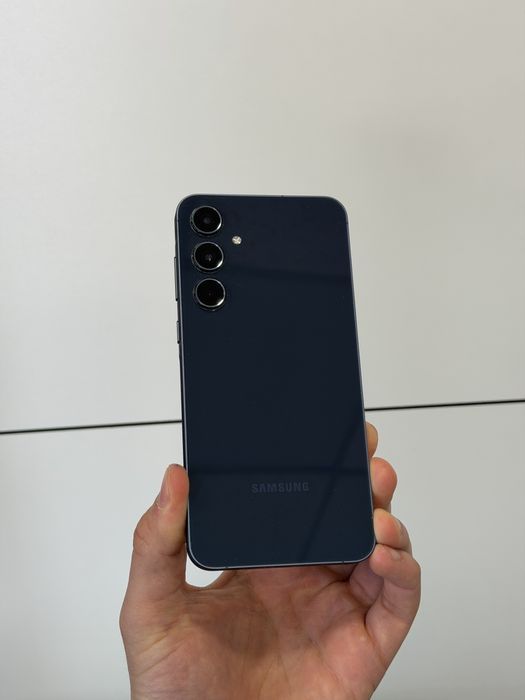 Продавам перфектен Samsung A55 256GB