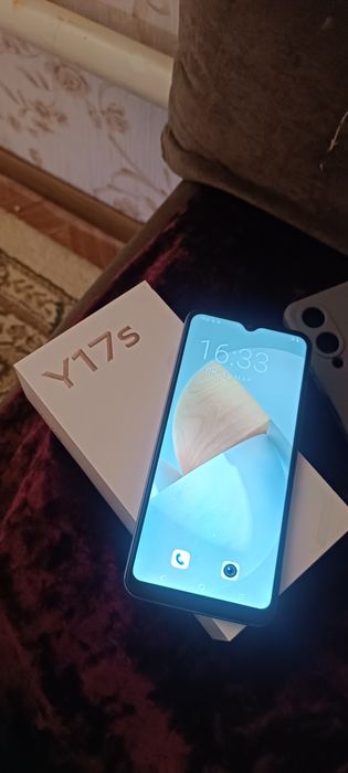 Vivo 17 s  4/128
