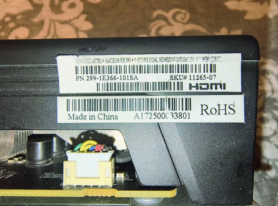 Vând placa video Saphire Nitro RX580 4GB RAM