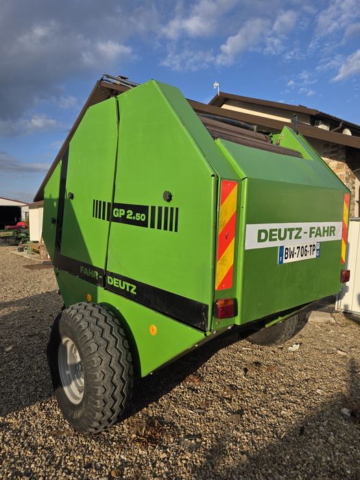 Presa de balotat balotiera rotunda deutz fahr gp 2.50