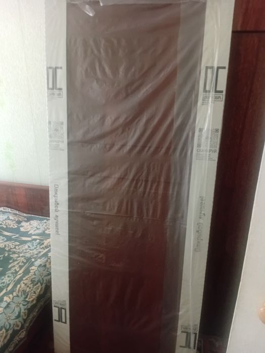 Продам меж комнотную дверь