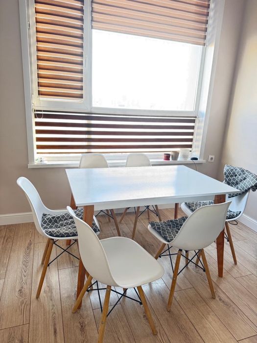 Продам стол и стулья