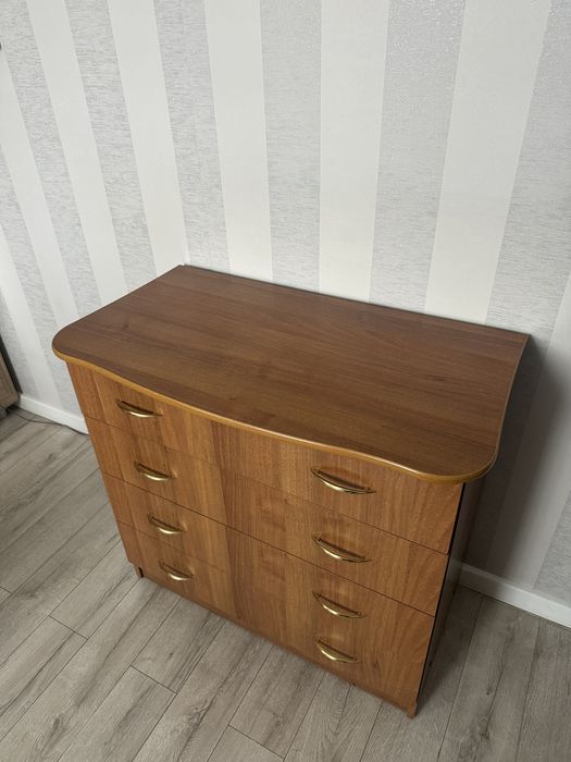 Комод деревянный