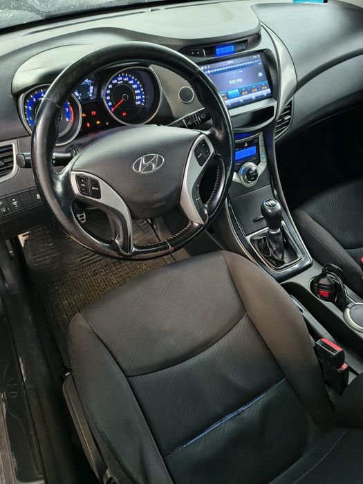 Hyundai Elantra 1.6 benzina
