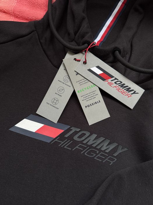 Нов мъжки суитчър Tommy Hilfiger, размер S