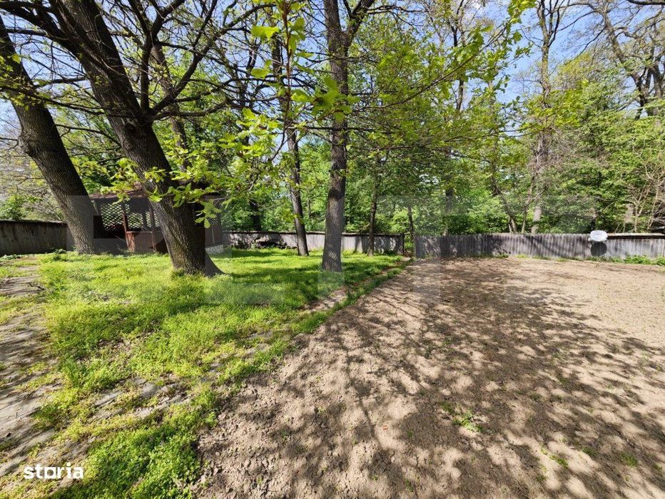 Padure in Barnova 1800 mp + 600 mp teren  pentru casa
