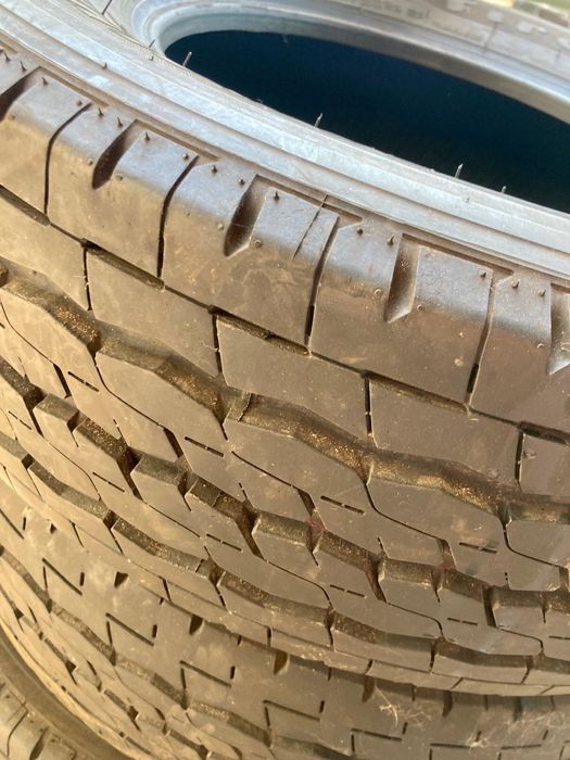 Anvelope vară 215/70/R15C,aproape NOI