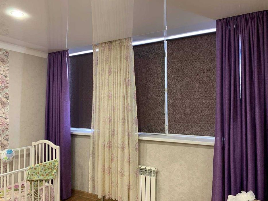 Ролл-шторы, Жалюзи