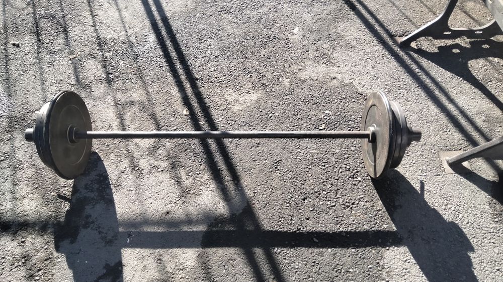 Продам  , штангу  и пояс тяжелоатлета.