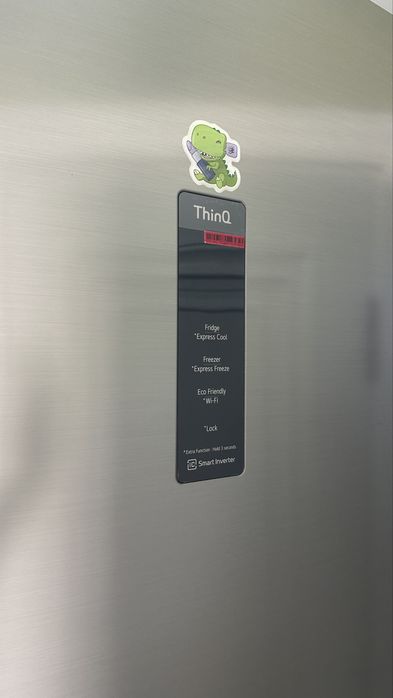 Холодильник LG ThinQ