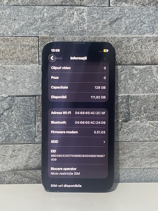 Iphone 13 mini.