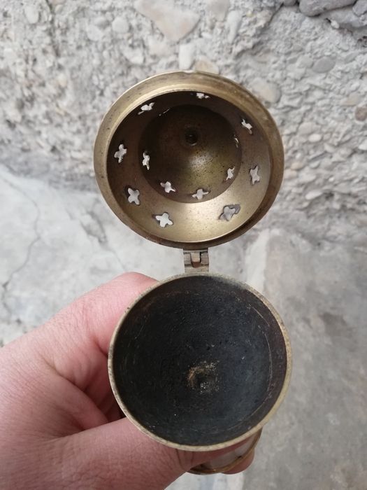 Старо кандило, Разглобяемо, бронзово кандило с кръст , кадило, тамянни