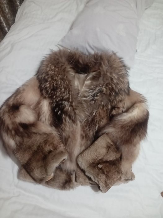 Тёплый Полушубок из натурального меха.Лиса.