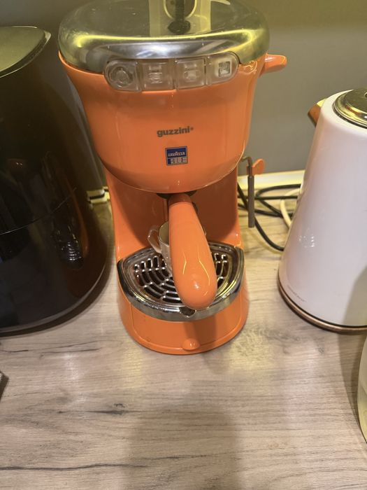 Lavazza Blue Guzzini капсулна кафе машина
