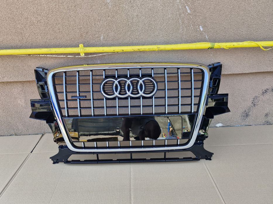 Grila centrala Audi Q5 Noua  2008-2012