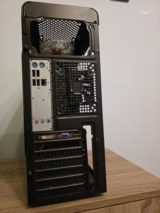 Kit PC i5 2500 + 8GB Corsair + ASUS GTS 450 + carcasă – fără sursă/SSD