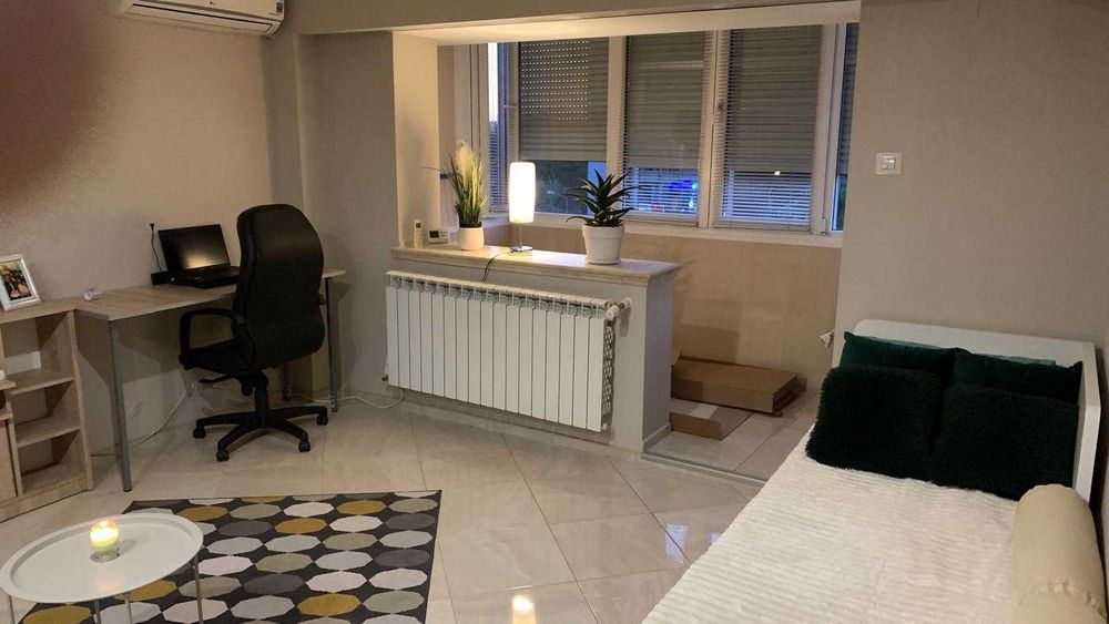 Inchiriez garsoniera 40 m2 Aviatiei , Medlife Baneasa