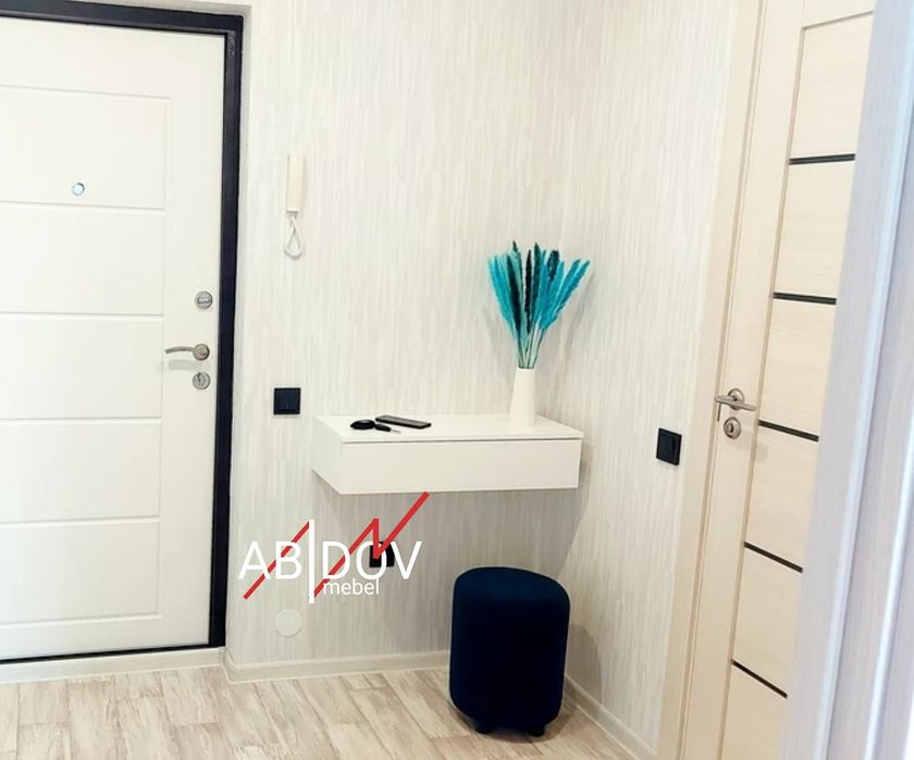 Навесная тумба ( консоль) универсальное решение для любого интерьера.