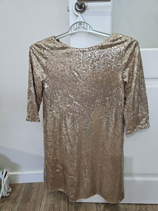 Продам платья маме и дочке