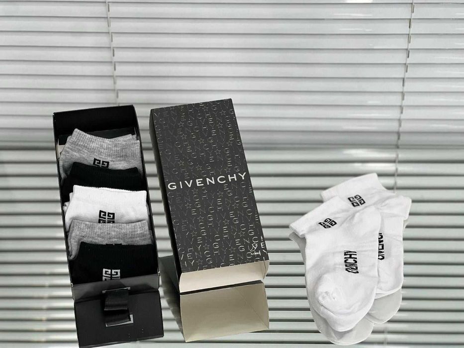 Sosete   scurte  snik   Premium TOMMY  NIKE  ADIDAS  ARMANI  GUCCI etc