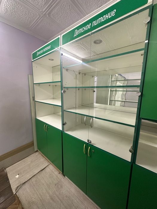 Продам торговое оборудование для аптеки