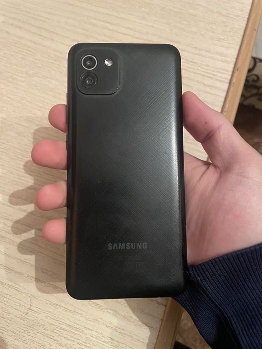 Самсунг А03 продам