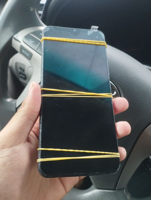 Vivo v21e продам