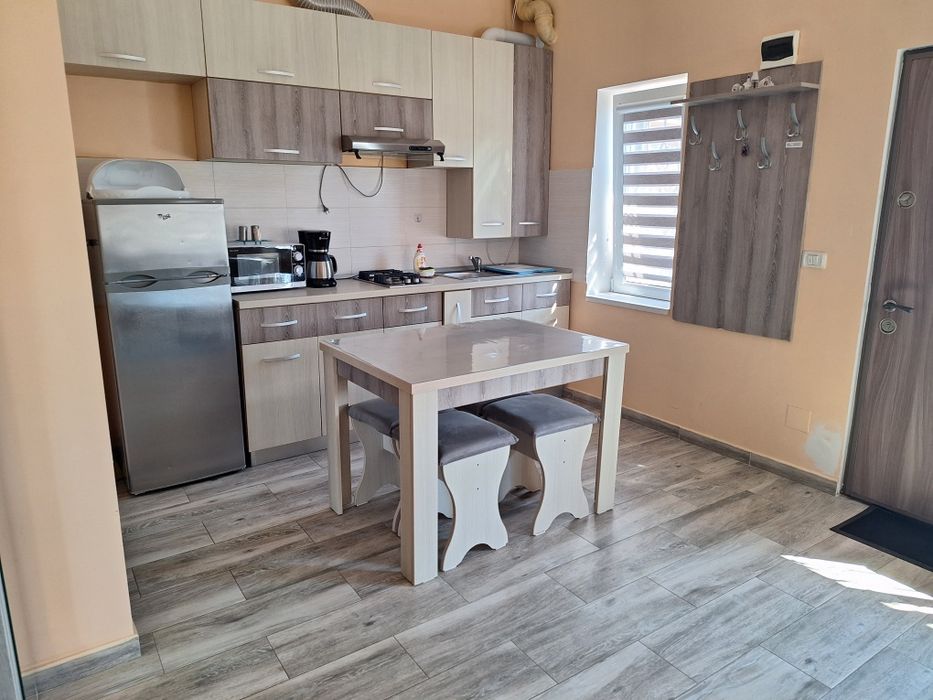 Studio Modern 32mp Saturn