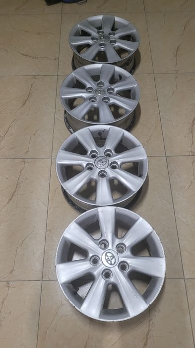 Продам  диск на Toyota  r 15