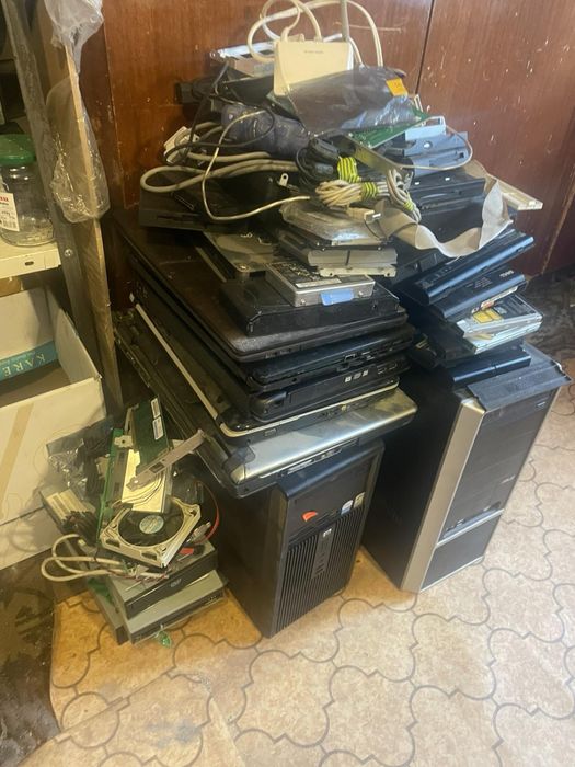 Компютри и лаптопи за части