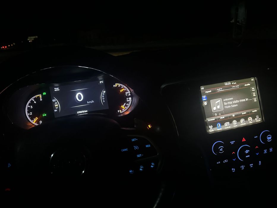 Jeep grand cherokee summit 2014