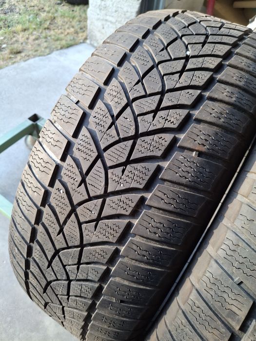 2 Anvelope  M+S  245 35 r17  Goodyear