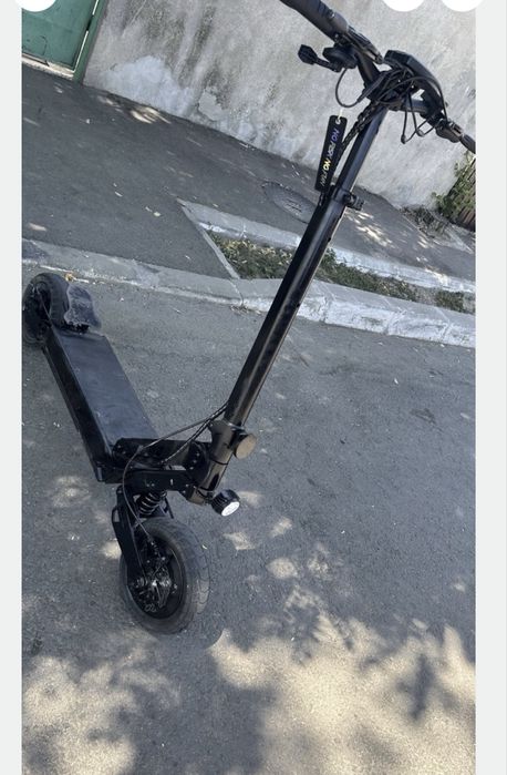 Vand trotineta kamikaze k1 max dau pe triciclu electric