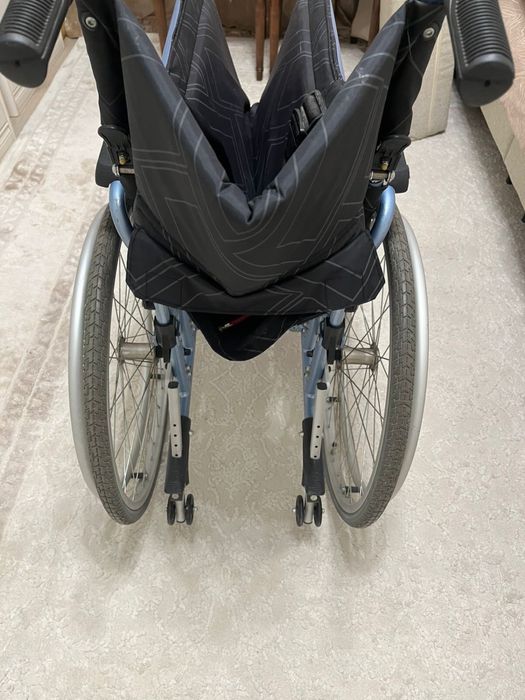 Инвалидная коляска в хорошем состоянии